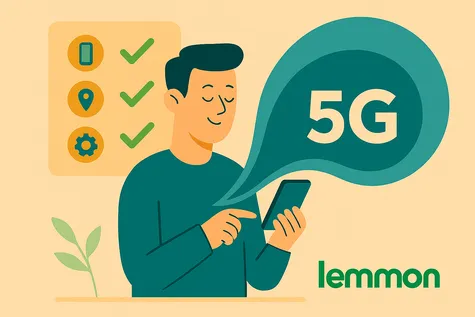 Usuario con teléfono en la mano navega por internet gracias a su tarifa con cobertura 5G de Lemmon.