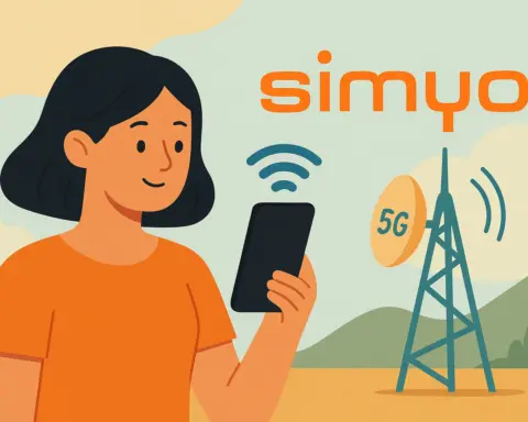 Mujer sonriendo mientras mira su móvil, con una torre 5G emitiendo señal y el logo de Simyo flotando sobre ella.